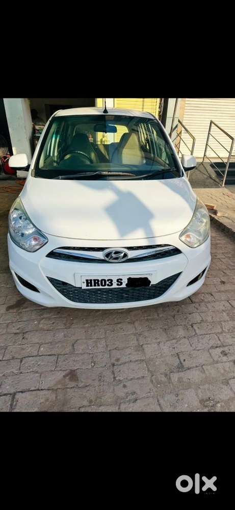 Hyundai I10 Sportz 2015 Km Driven