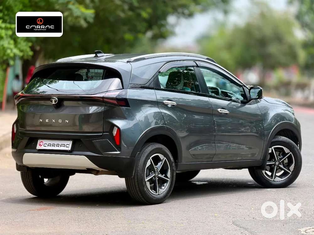 Tata Nexon, 2025, Petrol