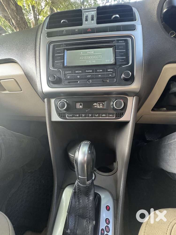 Volkswagen Vento 1.2 Tsi Highline At, 2015, Petrol