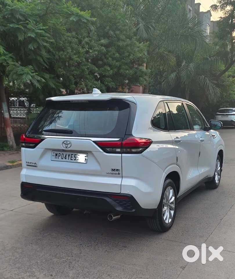 Toyota Innova Hycross 2.0 Vx Hybrid 8 Str, 2024, Petrol