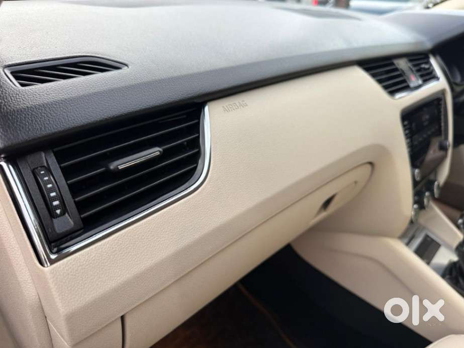 Skoda Octavia 1.8 Tsi Style Plus At, 2018, Petrol