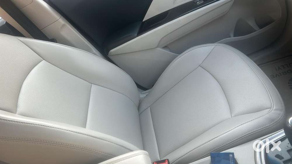 Mahindra Xuv300 2023 Diesel Well Maintained