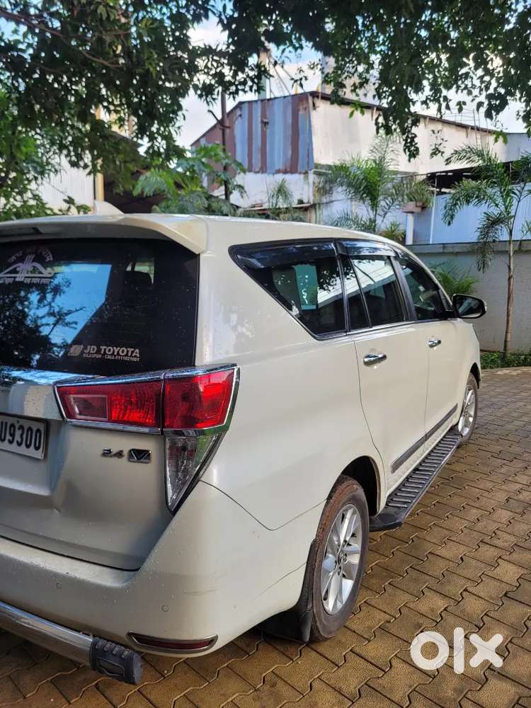 Toyota Innova Crysta 2019