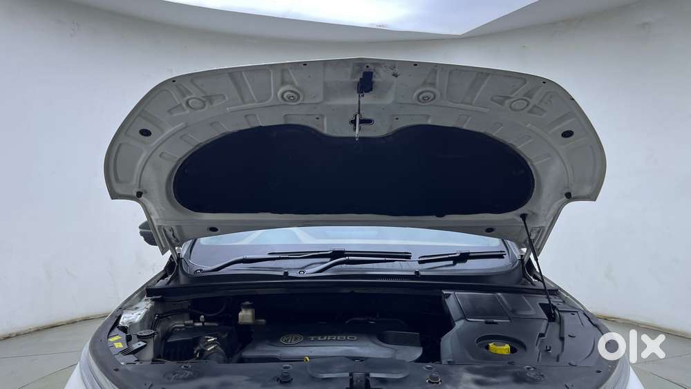 Mg Hector Plus Sharp Pro 2.0 Turbo Diesel 7 Str Dual Tone, 2023, Die..