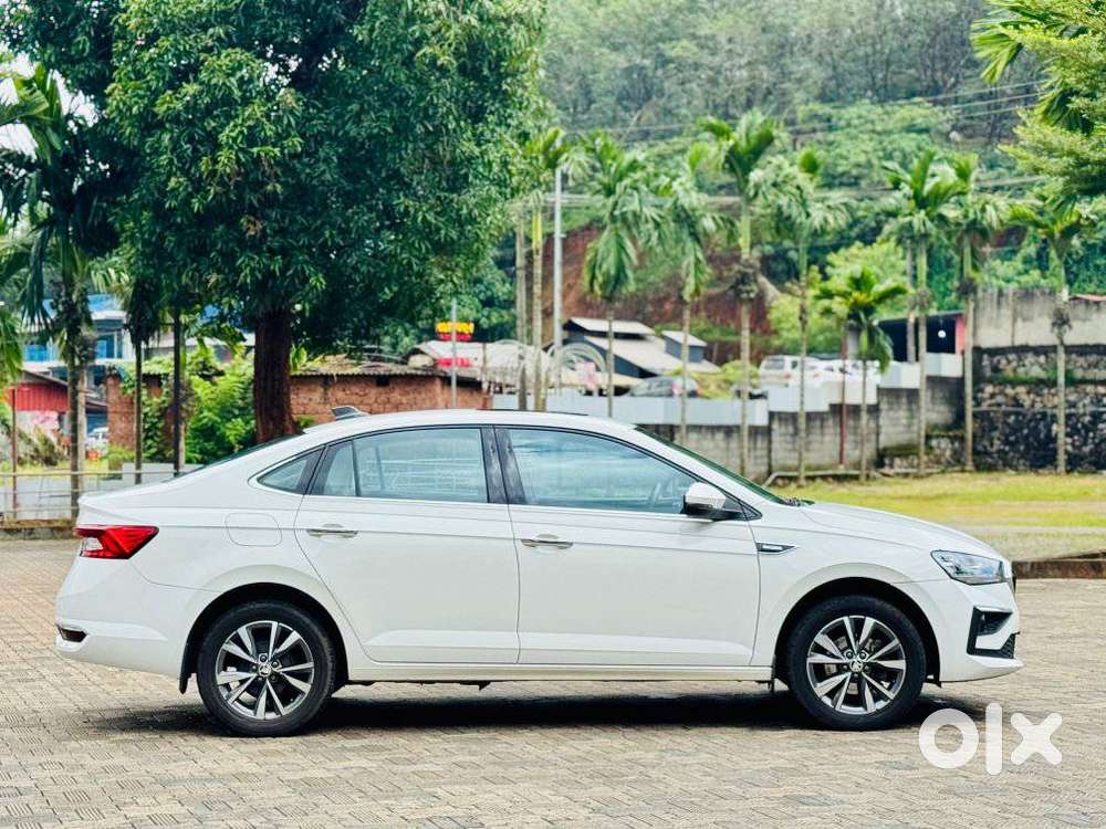 Skoda Slavia 1.0 Tsi Style At, 2023, Petrol