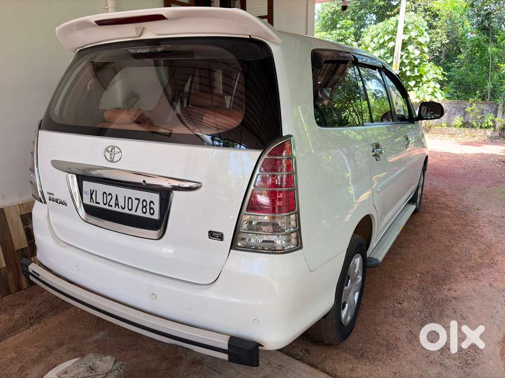 Toyota Innova 2012 Diesel Car