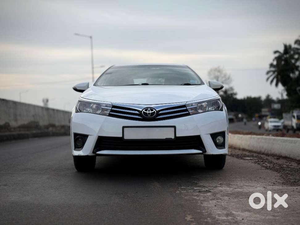 Toyota Corolla Altis 2013-2017 G At, 2015, Petrol
