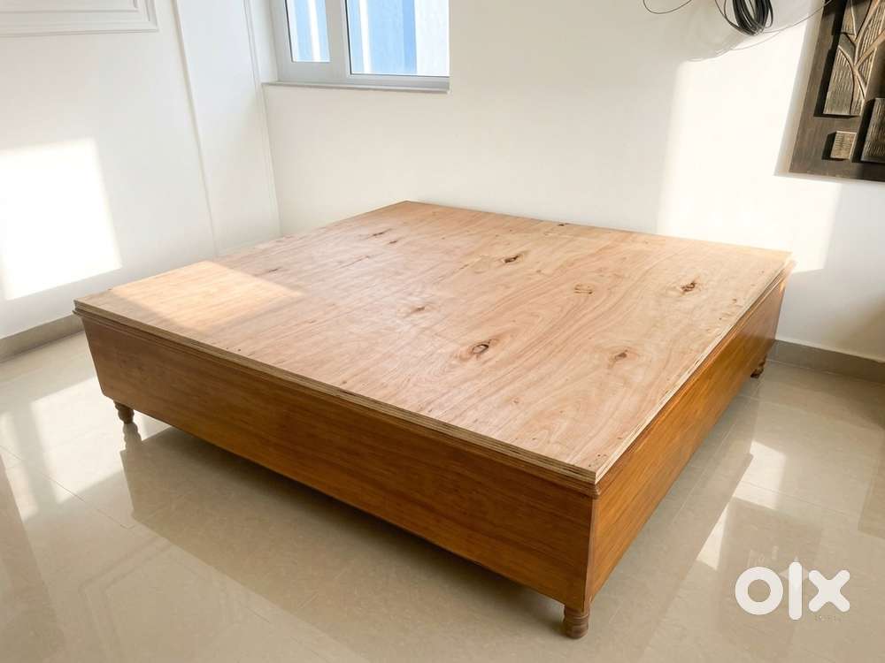 Single Bed with Box