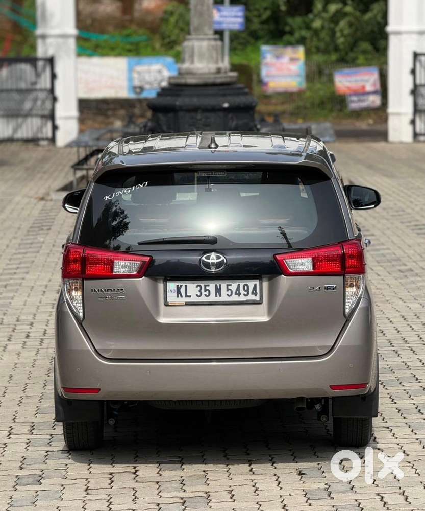 Innova Crysta Gx+ 2025
