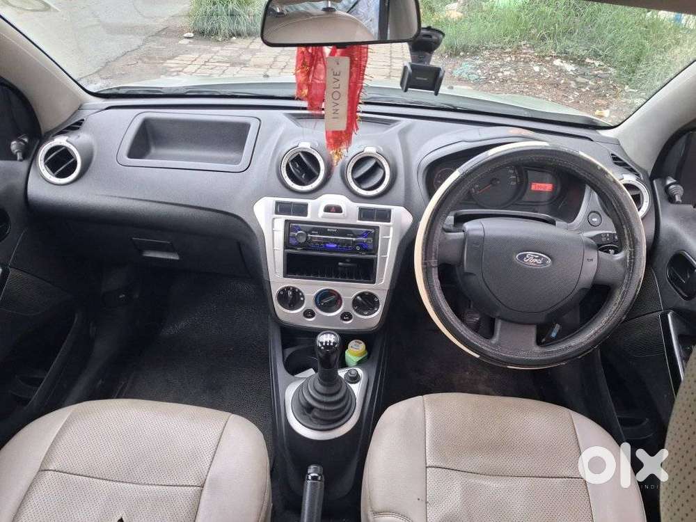 Ford Figo 1.2p Titanium Mt, 2012, Petrol