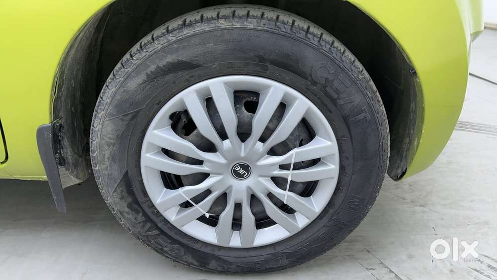 Datsun Redigo T Option, 2016, Petrol