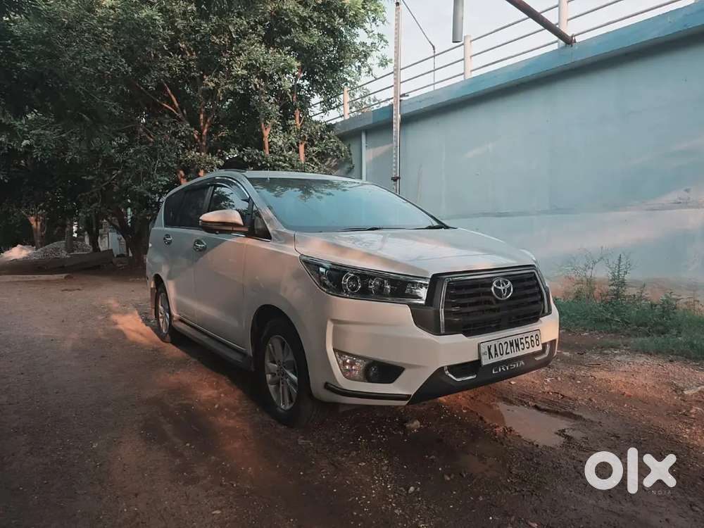 Selling Innova Crysta Vx 2018 Model