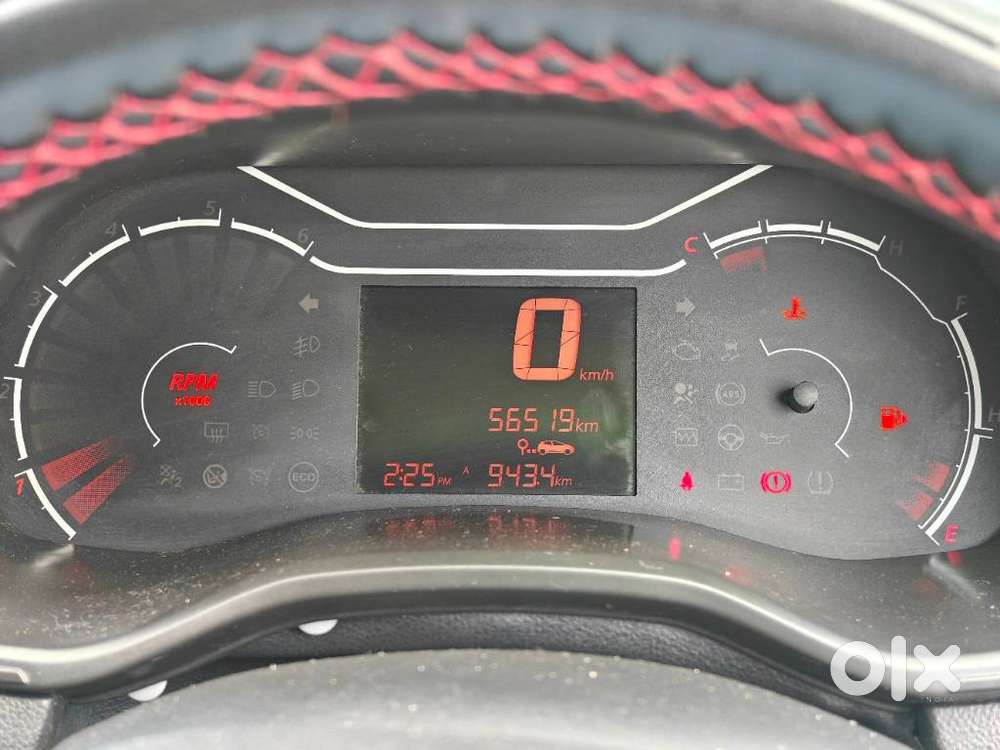 Renault Triber 1.0 Rxe, 2020, Petrol