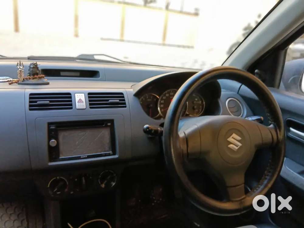Maruti Suzuki Dzire Cng ઘરઘરાવ સારી કંડીશનની ગાડી તાત્કાલિક વેચવાની છે