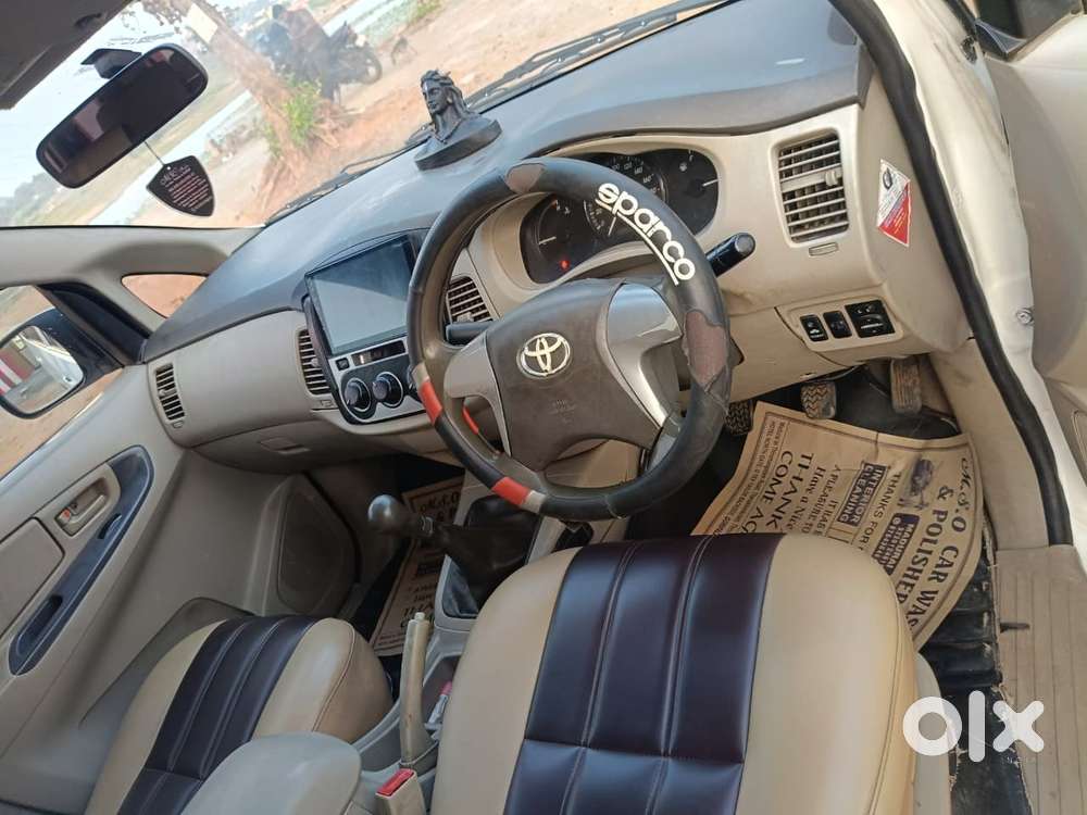 Toyota Innova 2.5 G (diesel) 8 Seater, 2014, Diesel