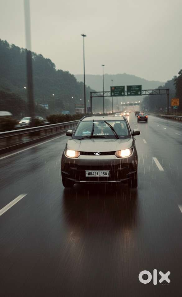 Mahindra Kuv 100 2017 Km Driven