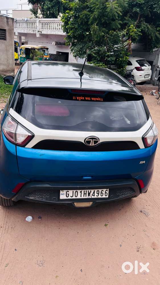 Tata Nexon Petrol 2018