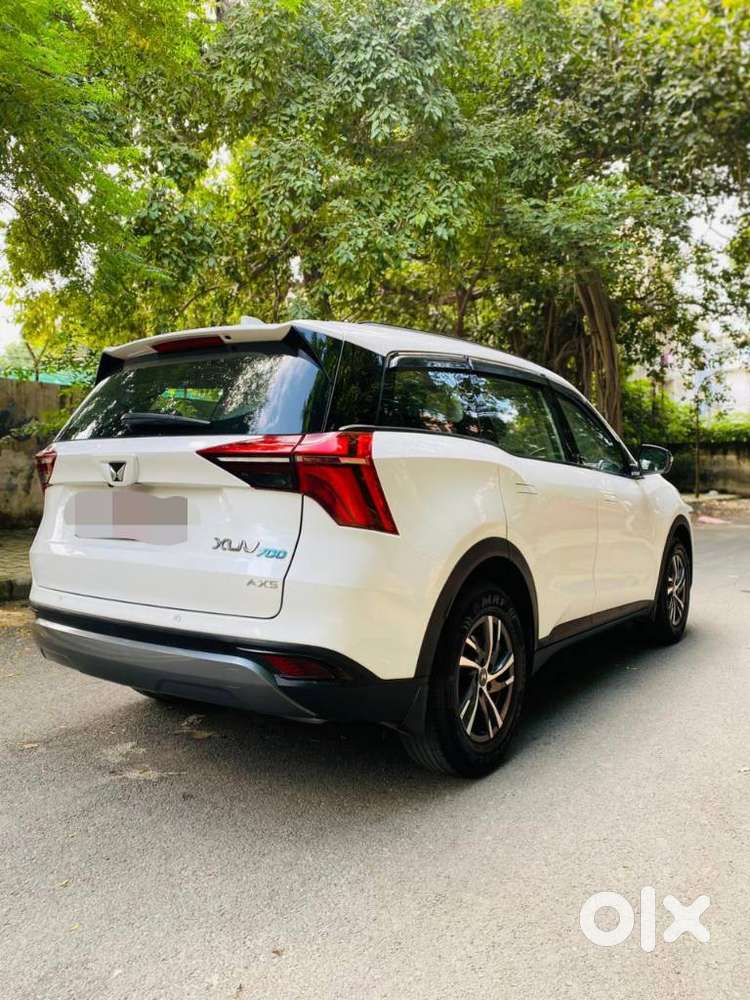 Mahindra Xuv700 2.0 Ax 5 Petrol Mt 7 Str, 2022, Petrol