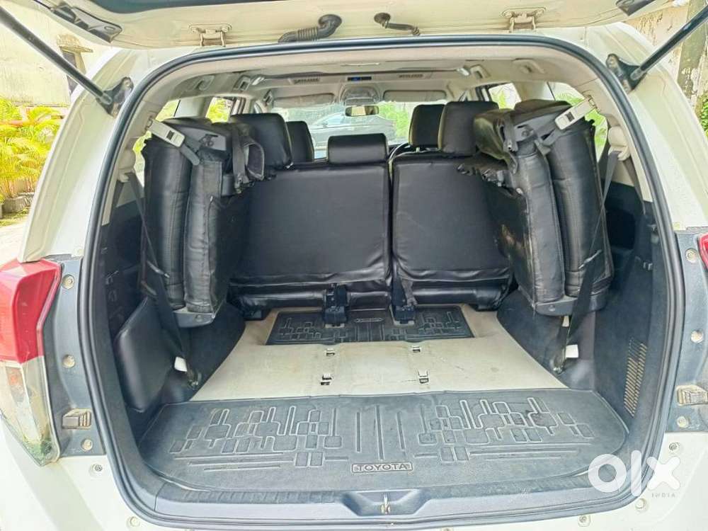 Toyota Innova Crysta 2.4 V 8 Str, 2018, Diesel