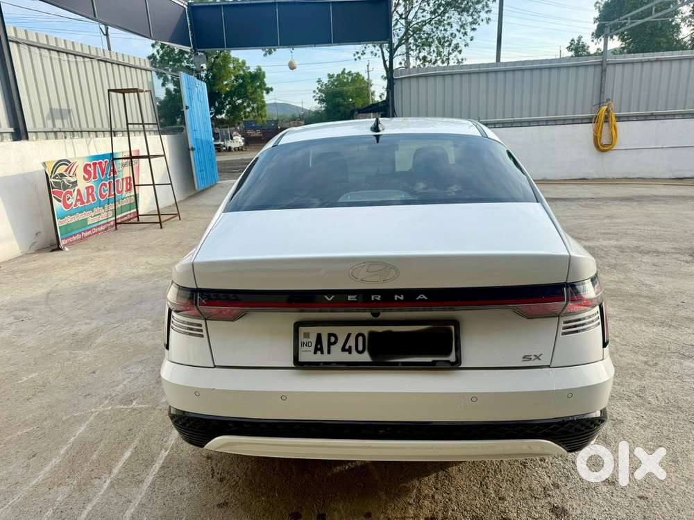 Hyundai Verna Petrol Manual 2024