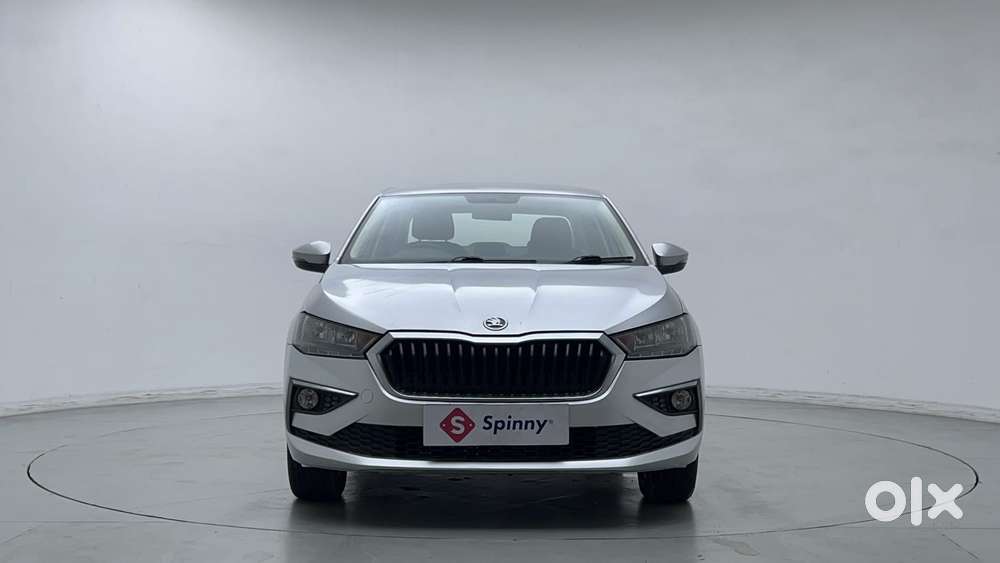 Skoda Slavia Ambition 1.0l Tsi At, 2022, Petrol
