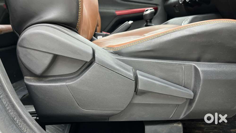 Nissan Magnite Xv Turbo Red Edition, 2022, Petrol