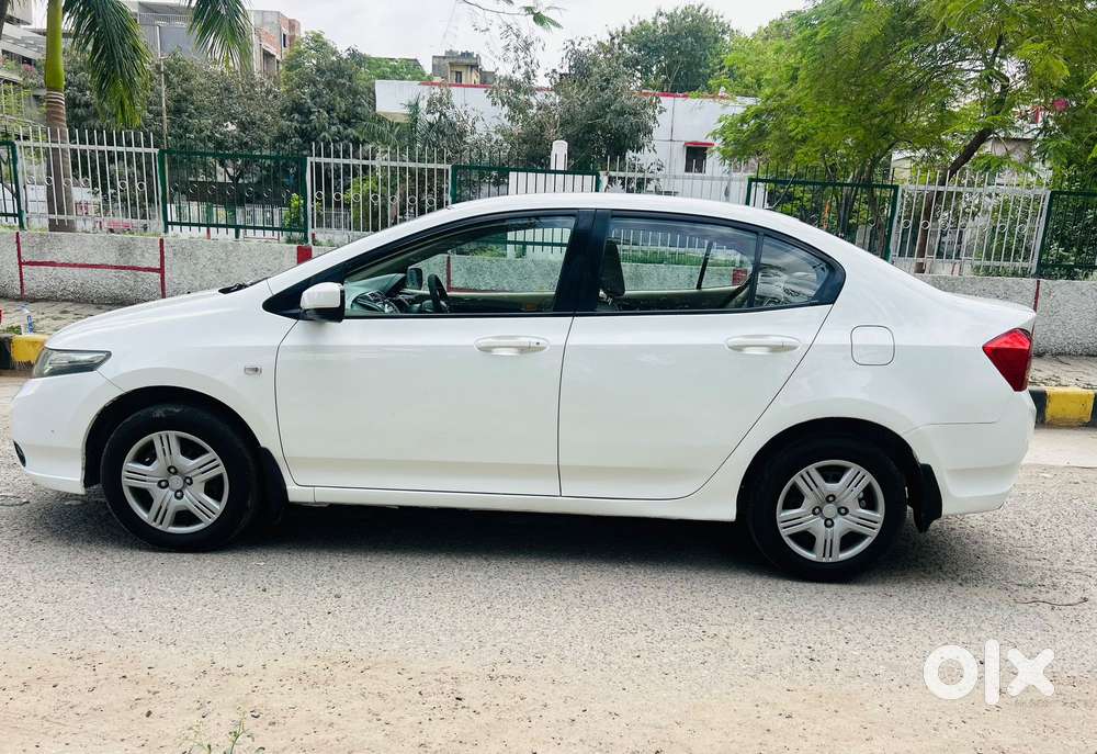 Honda City V At Exclusive, 2013, Petrol