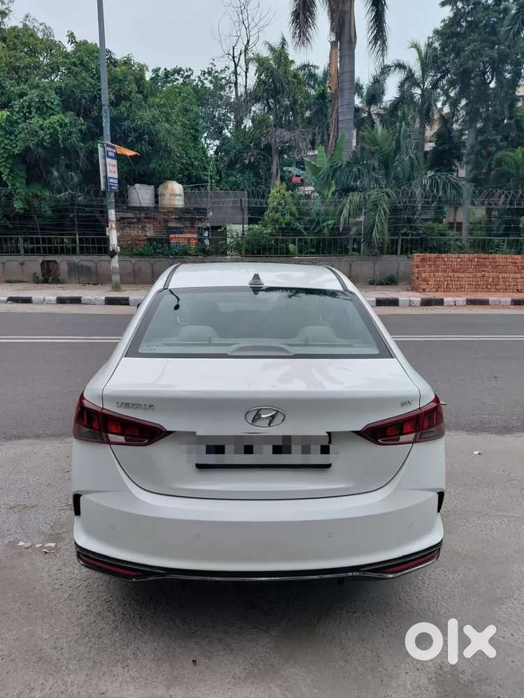 Hyundai Verna 1.5 Sx (o) Vtvt Ivt, 2023, Petrol