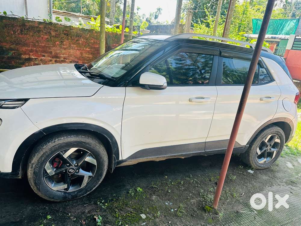 Hyundai Venue 2022 Diesel 55000 Km Driven