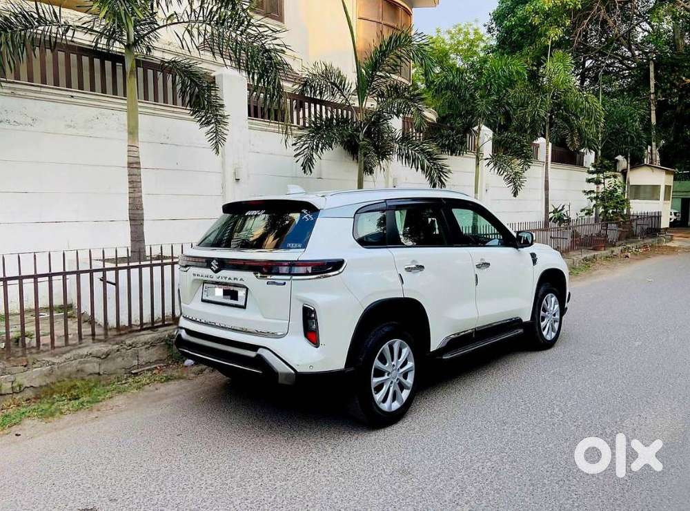 Maruti Suzuki Grand Vitara 1.5 Delta Smart Hybrid At, 2025, Petrol