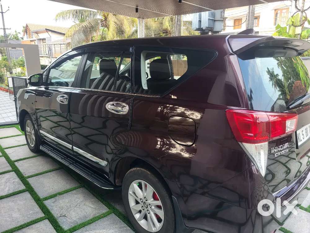 Innova Crysta 2.8 At 7 Str