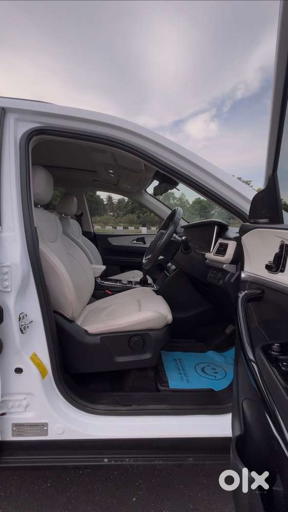 Mahindra Xuv700 Ax7l Diesel 2025