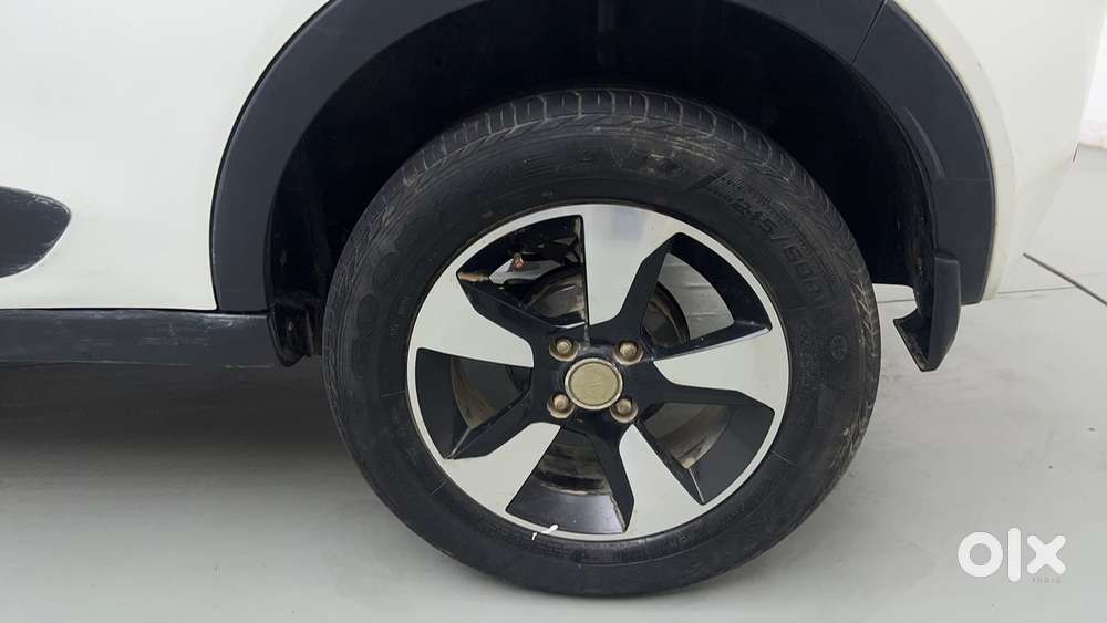 Tata Nexon 1.2 Revotron Xza Plus (l), 2019, Petrol