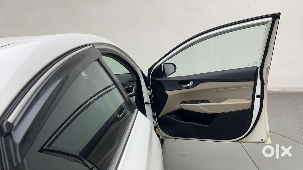Hyundai Verna [ ] Fluidic 4s 1.6 Crdi Sx (o) At, 2019, Petrol
