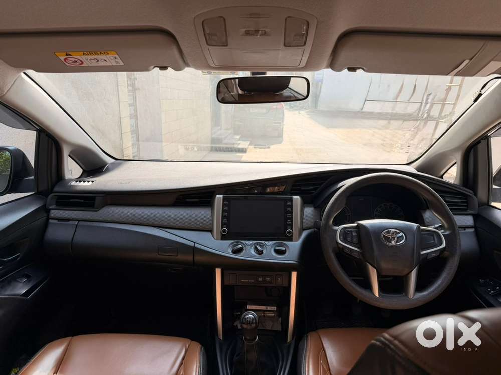 Toyota Innova Crysta 2.4 Gx