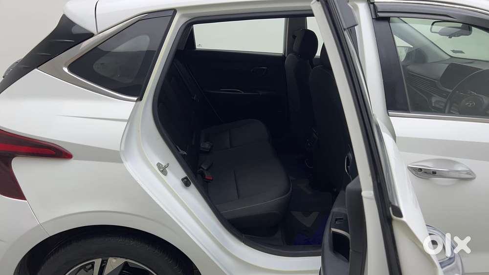 Hyundai I20 Asta (o) 1.2 Ivt, 2023, Petrol