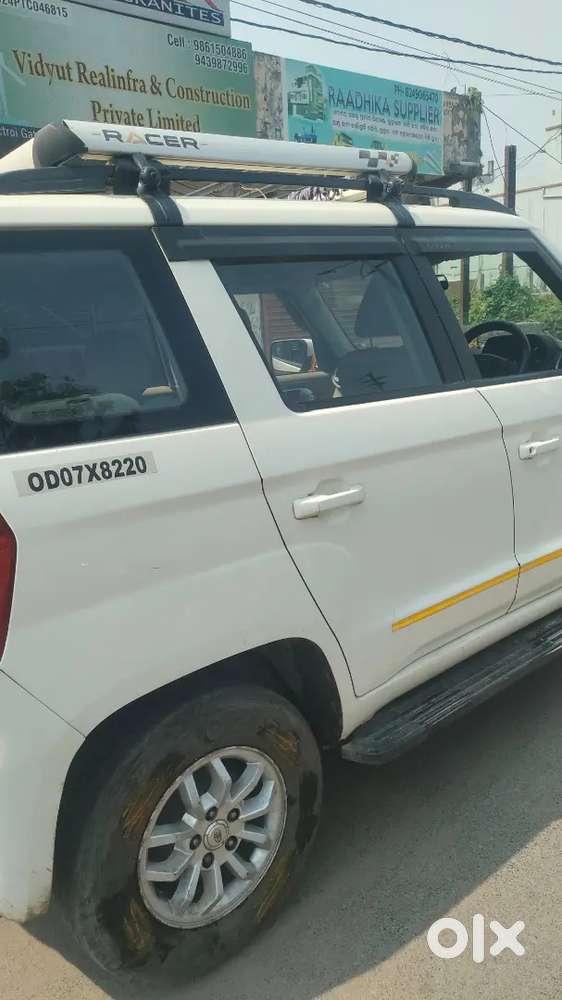 Mahindra Tuv 300 2018 Diesel 214000 Km Driven