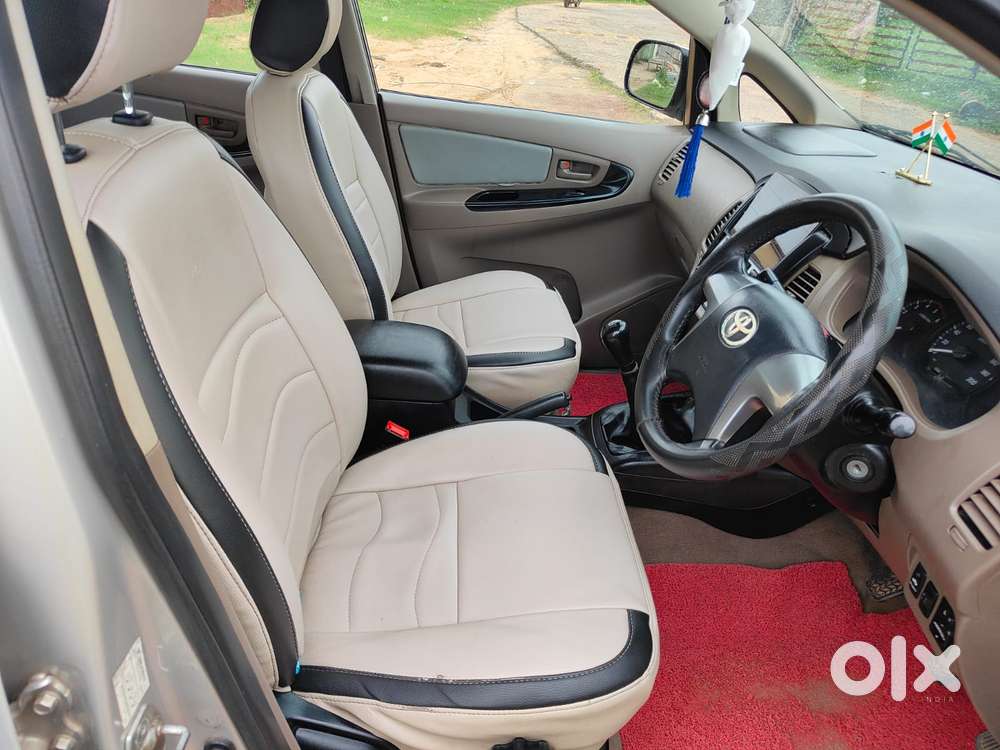 Toyota Innova 2.0 Gx 8 Seater, 2015, Diesel