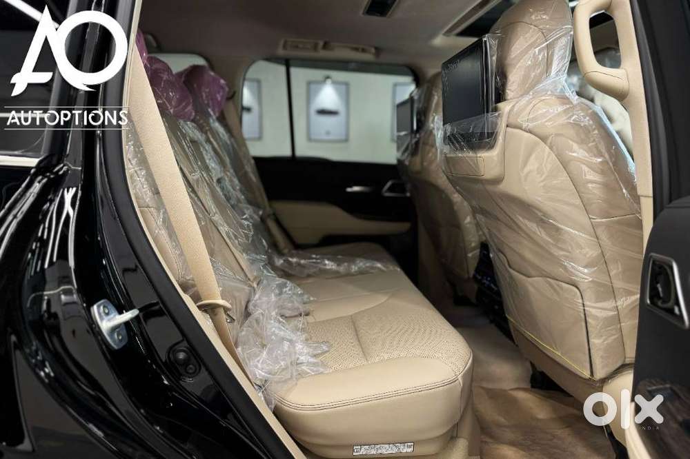 Toyota Land Cruiser Zx Petrol, 2026, Petrol