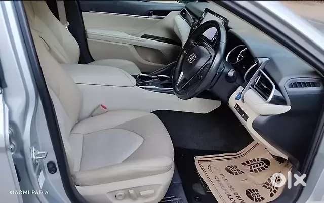 Toyota Camry Hybrid, 2022, Petrol