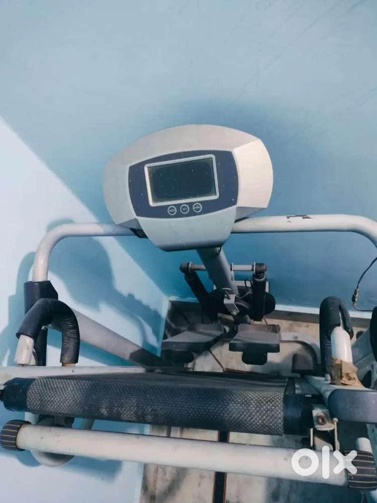 Treadmill running exercise machine