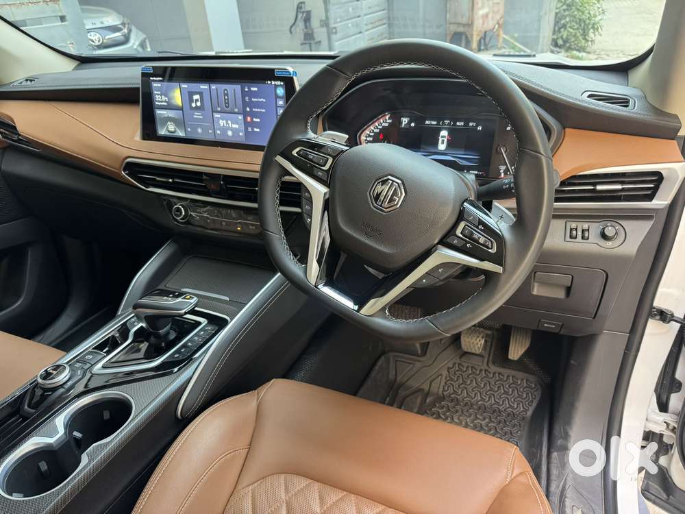 Mg Gloster Savvy 7 Seater, 2024, Diesel