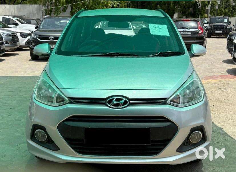 Hyundai Grand I10 Sportz, 2016, Petrol