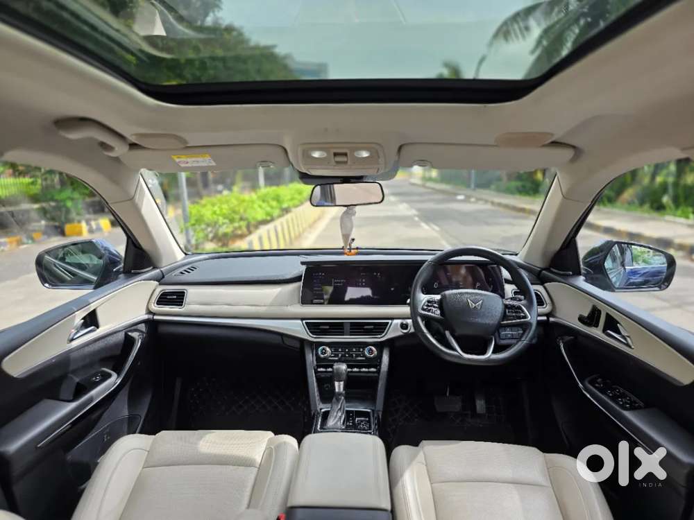 Mahindra Xuv700 2.2 Ax 7 Diesel At Luxury Pack Str, 2023, Diesel