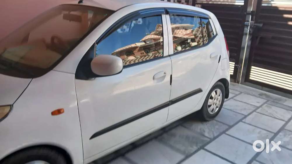 Hyundai Aura 2010 Second-owner