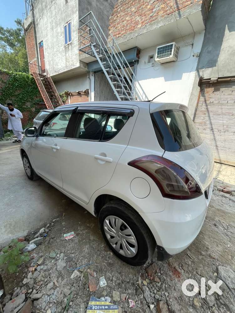Maruti Suzuki Swift Vxi Optional, 2012, Petrol