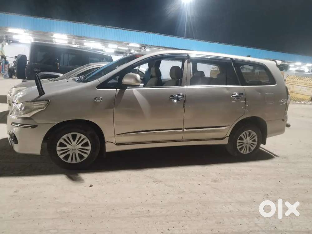 Toyota Innova 2013