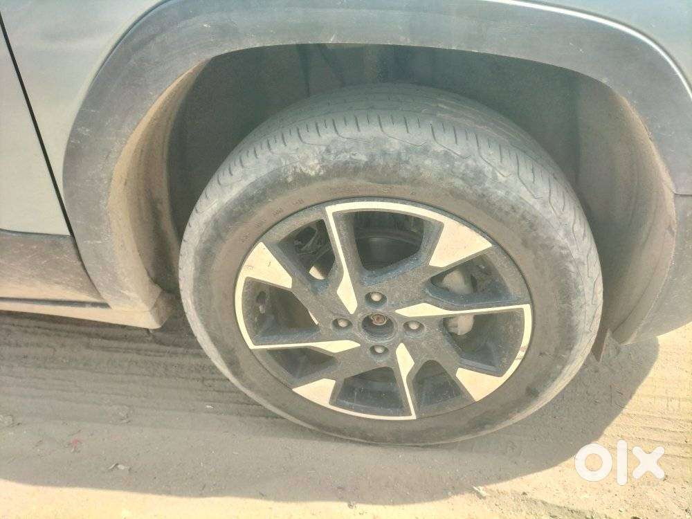 Tata Punch Accomplished Dazzle Sunroof Cng, 2024, Petrol