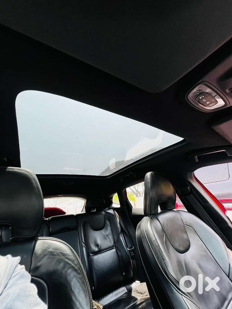 Volvo V40 2016 Diesel 105000 Km Driven