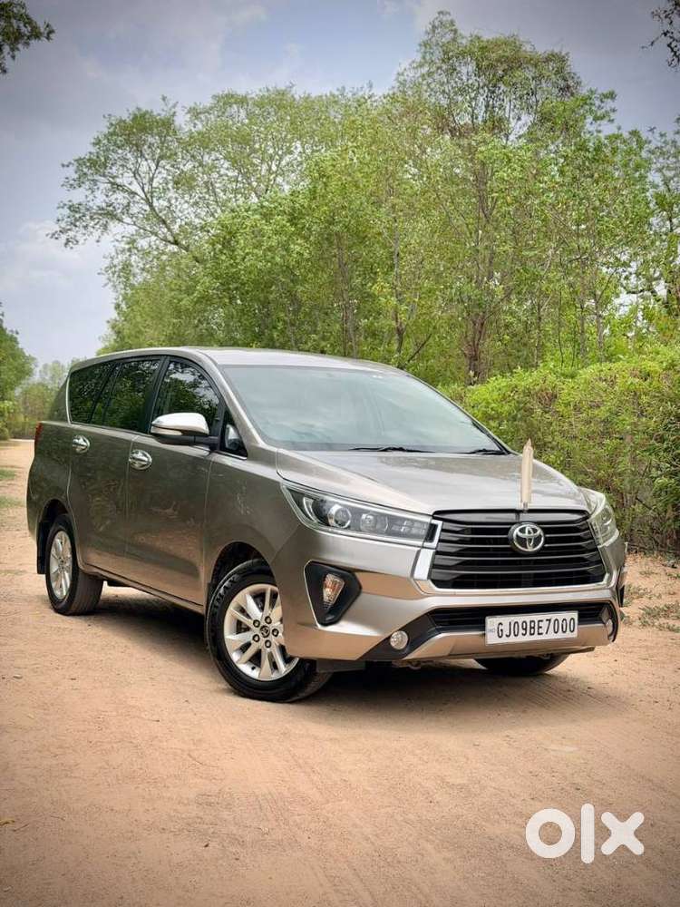 Toyota Innova Crysta 2.8 Zx At 7 Seater, 2017, Diesel